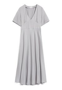 Grå midi-klänning med korta ärmar, V-ringning och rynkad bodice. Slät tyg och svängd kjol med en lätt utsvängd nederkant.