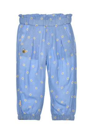 Pantaloni per bambini azzurri con vita e polsini elasticizzati, decorati con piccoli motivi di margherite bianche e una piccola ape ricamata vicino alla tasca.