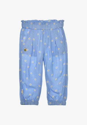 Pantaloni per bambini azzurri con vita e polsini elasticizzati, decorati con piccoli motivi di margherite bianche e una piccola ape ricamata vicino alla tasca.
