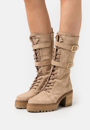 NEW AMELIE - Lace-up boots - noisette