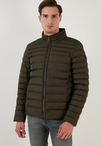 Zimná bunda - khaki