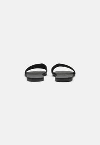 Havaianas HAVAIANAS YOU MALTA METALLIC - Sapatos para piscina - black