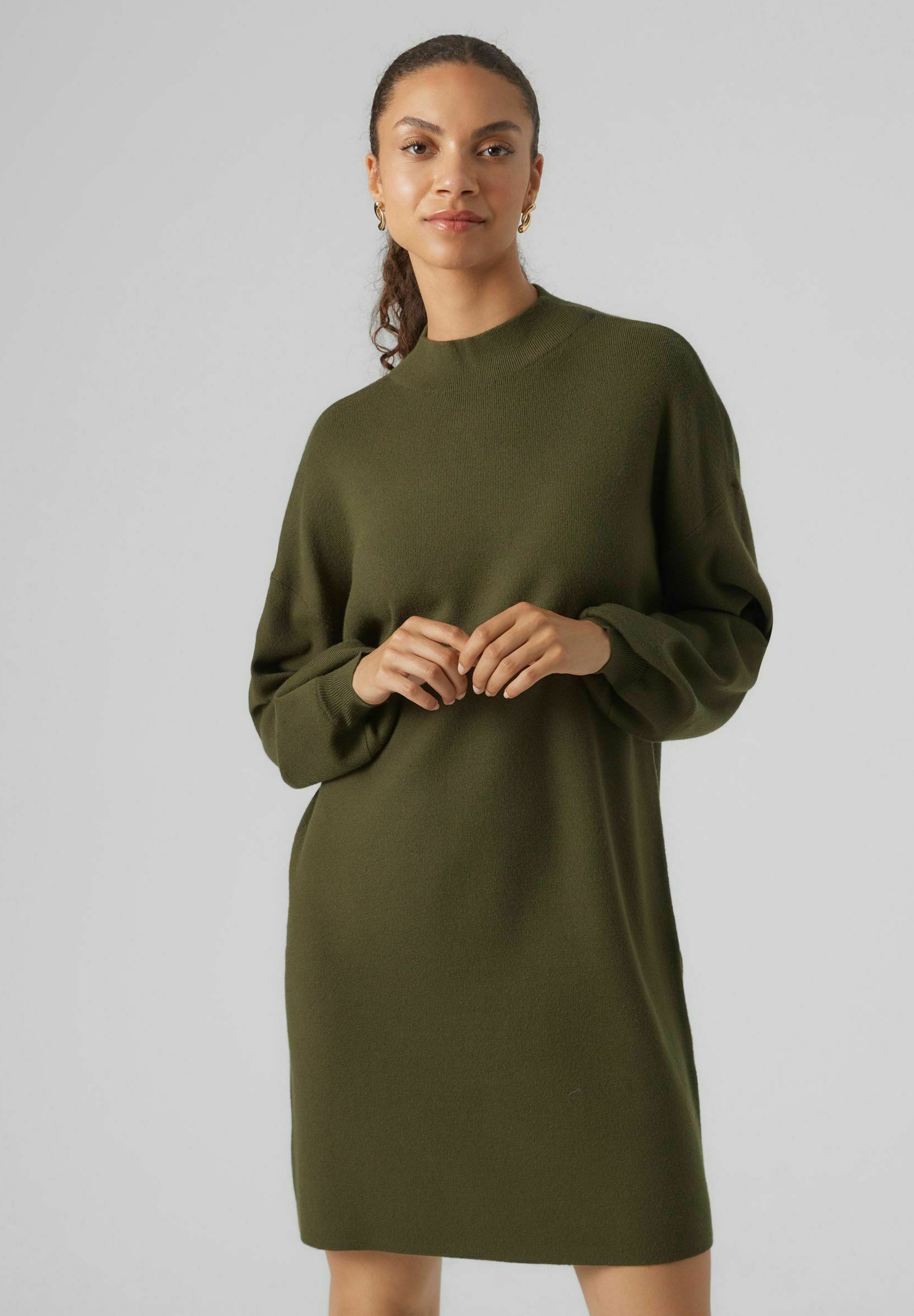 Vero Moda VMNANCY FUNNEL NECK DRESS Strickkleid rifle green