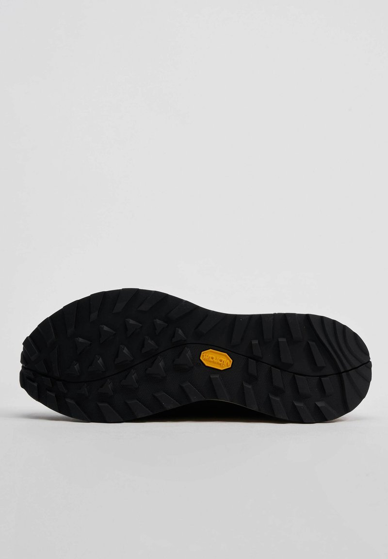 Clarks Originals Bottines à lacets - black