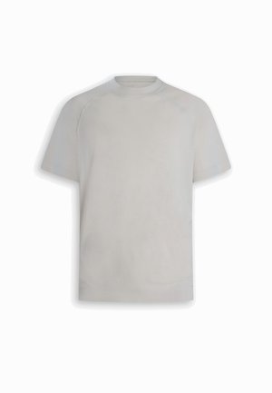 Maglietta grigia chiara a maniche corte con scollo a girocollo, vista frontale su sfondo bianco, design semplice senza loghi o motivi visibili.