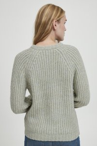 Hellgrauer gestrickter Pullover mit strukturiertem Design, Raglanärmeln und rundem Ausschnitt, mit gerippten Bündchen und Saum.