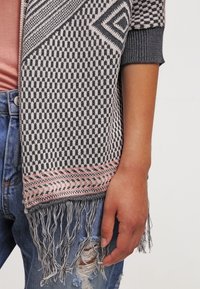 TOM TAILOR DENIM Neuletakki - apricot