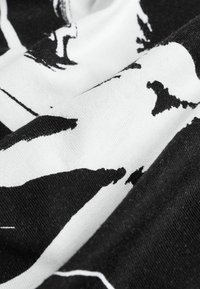 Next PETITE. - Jerseyjurk - monochrome