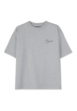 T-shirt grigia a maniche corte in un tessuto morbido e leggero. Presenta un colletto girocollo e un piccolo logo ricamato sul lato sinistro del petto.