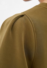 s.Oliver T-Shirt basic - olivgrün