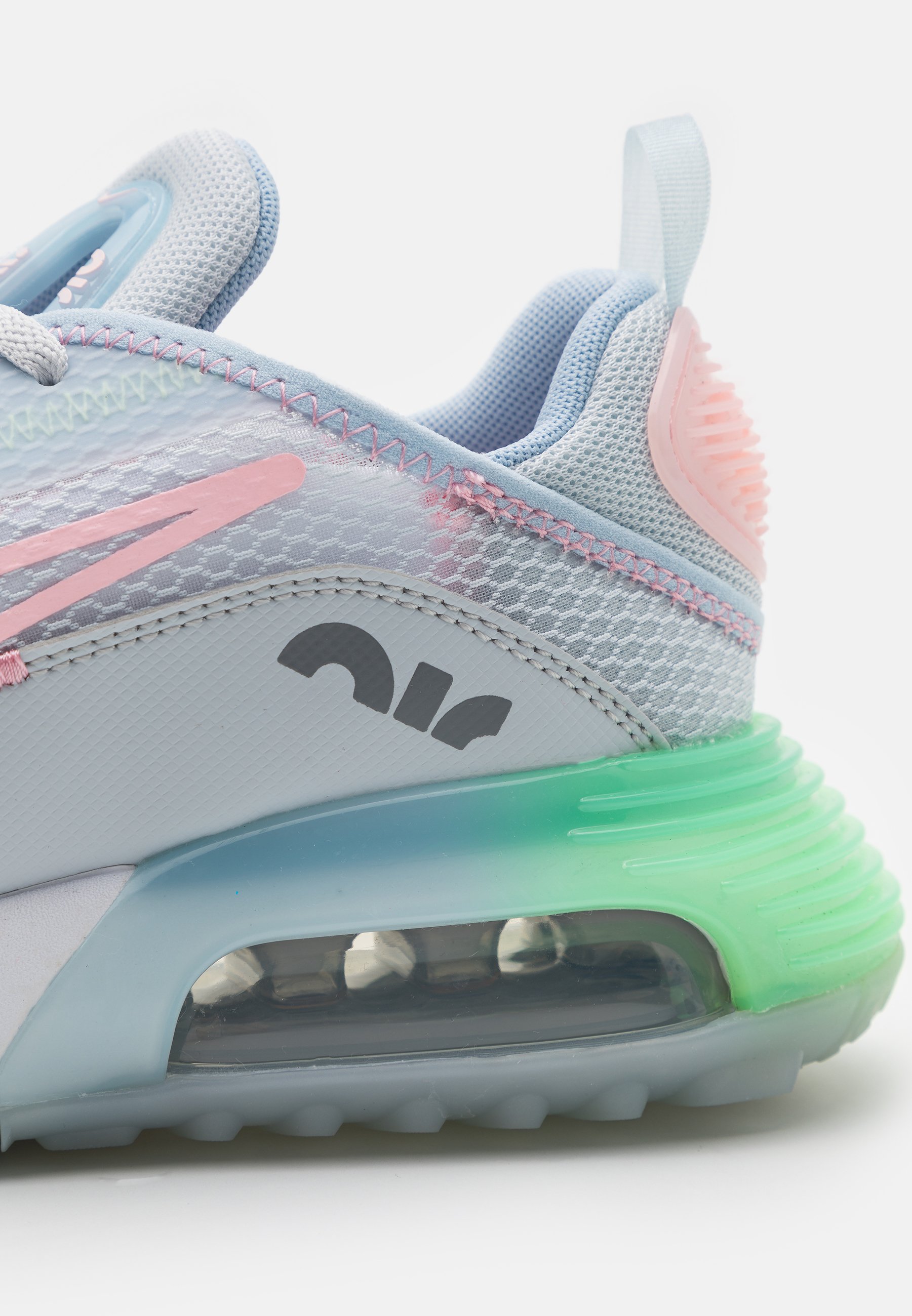 white arctic punch 270s