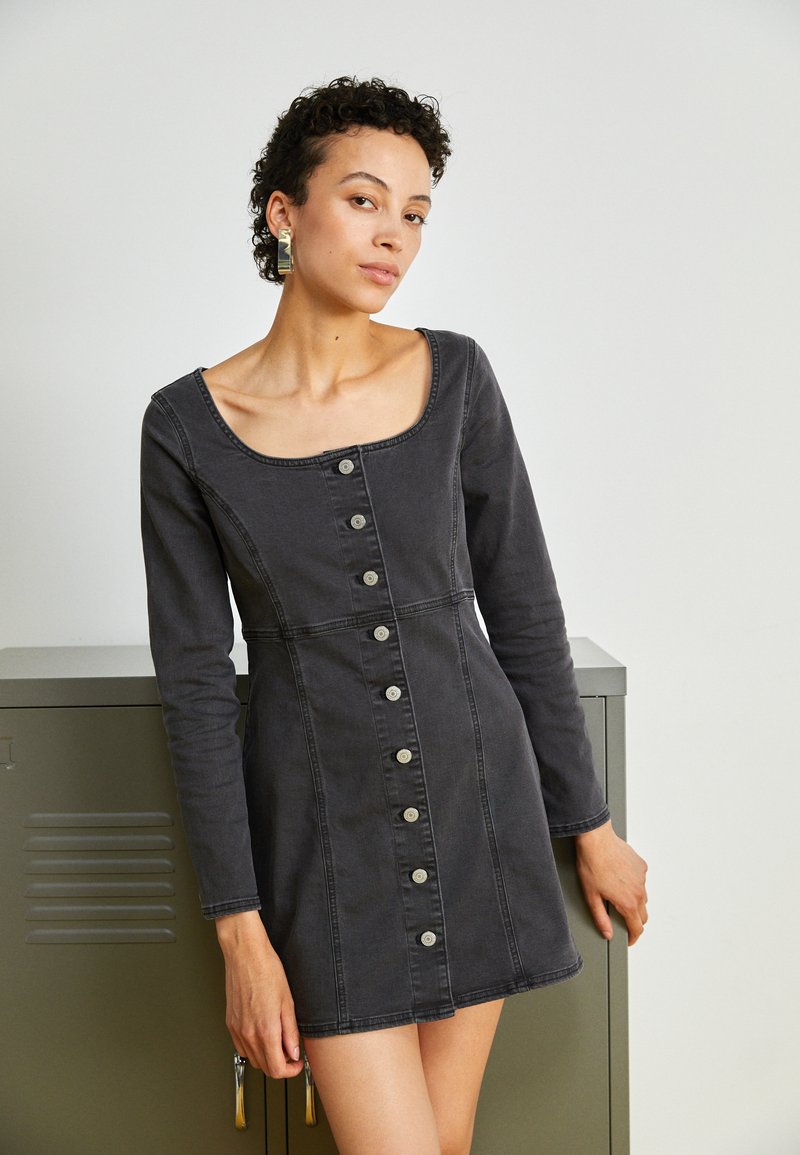 Levi's® VEDA DRESS Robe en jean cool smoke/anthracite ZALANDO.FR