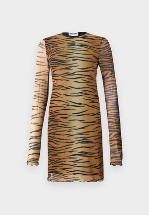 Vestido de manga larga ajustado con rayas de tigre marrón y negro, cuello redondo, puños con volantes y logo de Moschino en el pecho.