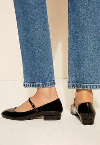 Friends Like These REGULAR FIT - ROUND TOE MARY JANE  - Baleríny s páskem - black