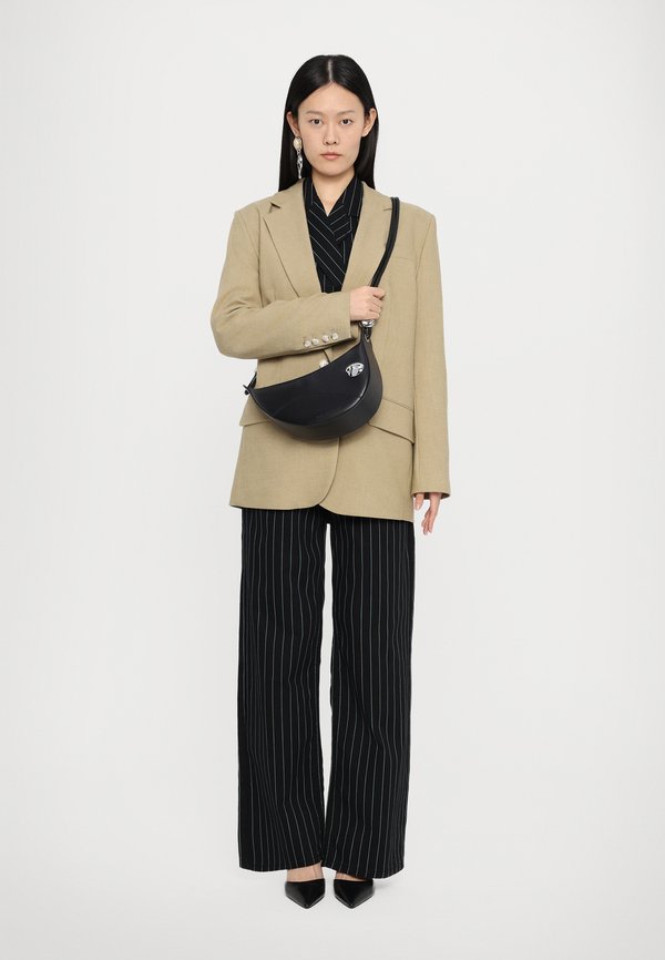 OMNI CROSS BODY - Cross body bag3