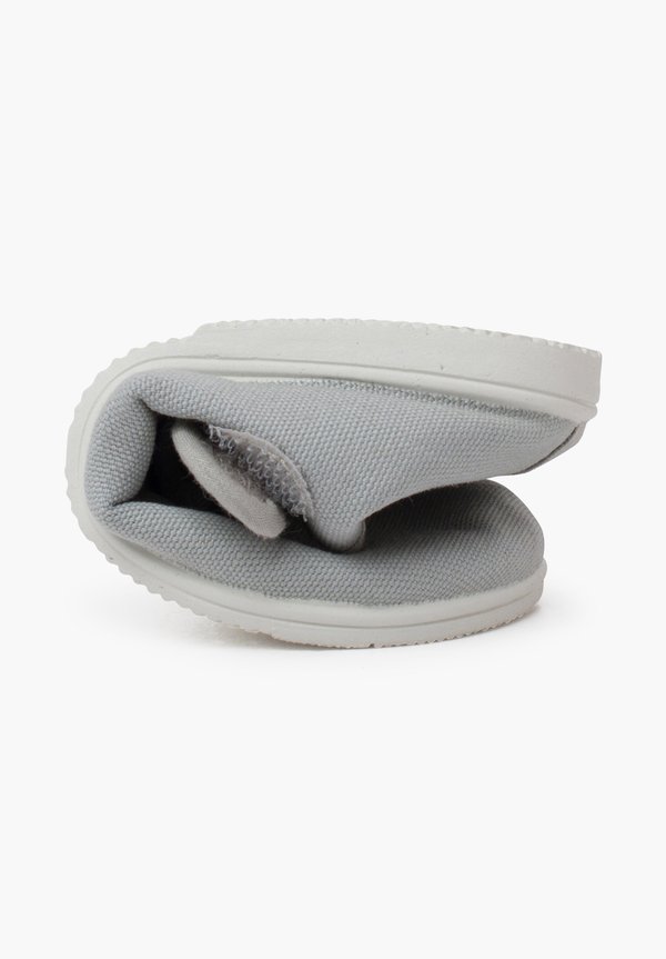 PEPITOS FINA CIERRE ADHERENTE – Lauflernschuh – gris