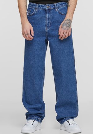 SMALL SIGNATURE GY FIVE POCKET DENIM - Sirgete säärtega teksad - dark indigo