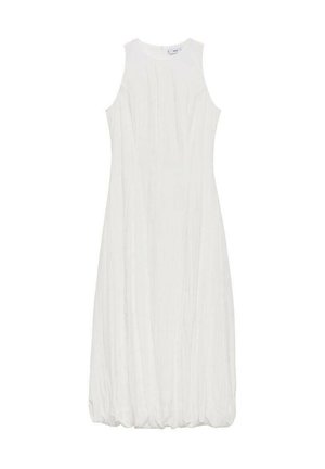 Vestido blanco sin mangas con escote redondo, silueta fluida, dobladillo fruncido y tela ligeramente texturizada. Sin patrones ni acentos visibles.