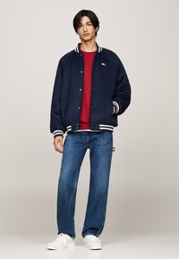 Tommy Jeans SOLID - Bombera - dark night navy