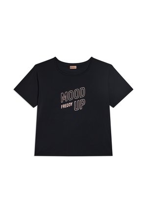 T-shirt corta nera a maniche corte con scollo rotondo e testo "MOOD UP FREDDY" in grassetto sulla parte frontale.