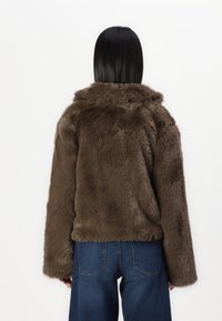 Modström LOUISAMD - Winterjas - cedar