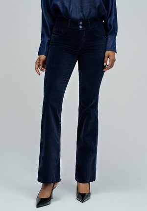 MANHATTAN SCHUTZHÜTTEN REGULAR - Vaqueros bootcut - blau