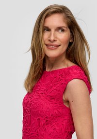 s.Oliver BLACK LABEL - Sukienka etui