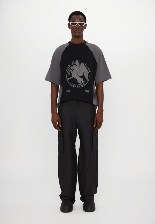 SUCCESSOR PRINTED TEE - Print T-shirt2