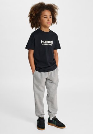 HUMMEL HMLJR BASE  - T-shirt imprimé - black
