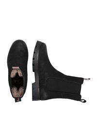 Sorte ankelstøvler med en glat suede-overflade, elastiske sidepaneler, faux fur-foring og en klodset gummisål.