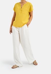 MILANO ITALY Pusero - yellow