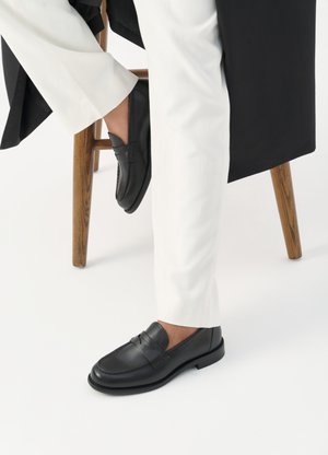 Vagabond LINN - Pantofi slip-on - black