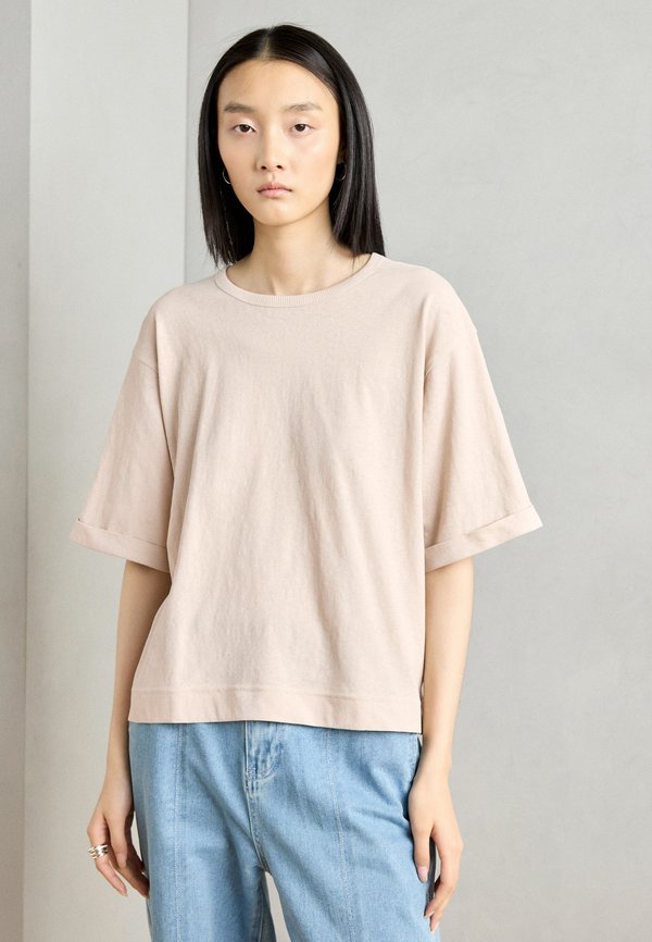 SHORT SLEEVE - Basic T-shirt - silky stone