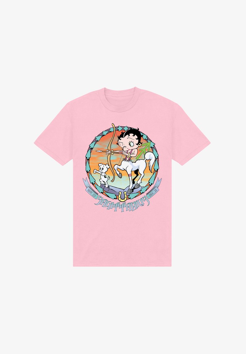 Lyserød t-shirt med et tegneserie-design af en pige med sort hår, der rider på en hvid hest, mens hun holder en bue og pil, ved siden af en lille isbjørn.