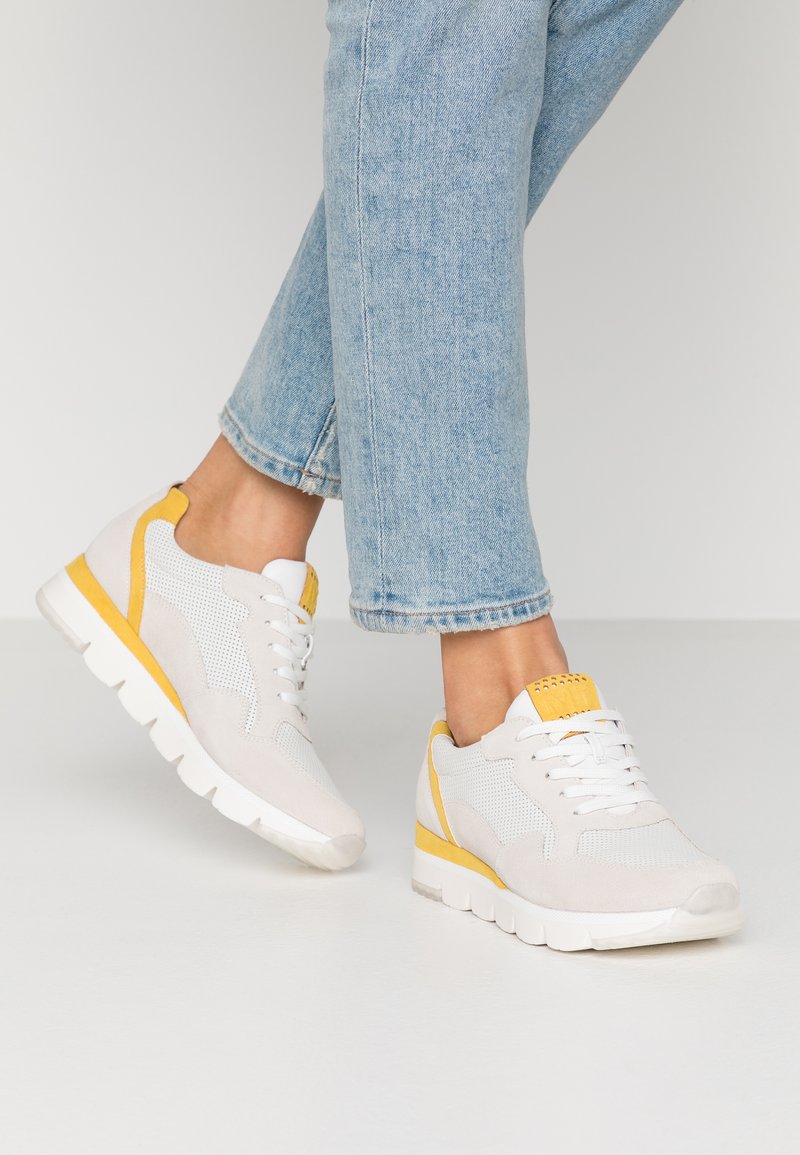 Marco Tozzi 2-2-23754-34 - Sneaker low - offwhite