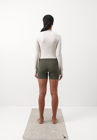 Nike Performance TIGHT FIT - Športové tričko - lt orewood/white