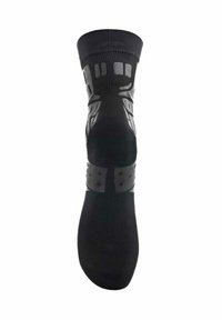 Zwarte sportsocken met textuursteunbanden, versterkte tenen en hielen, en mesh accenten voor ademend vermogen en comfort.