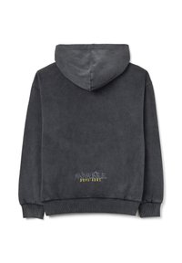 Sudadera negra de tela suave, con un bolsillo canguro, puños acanalados y un estampado gráfico en amarillo y gris en la parte posterior.