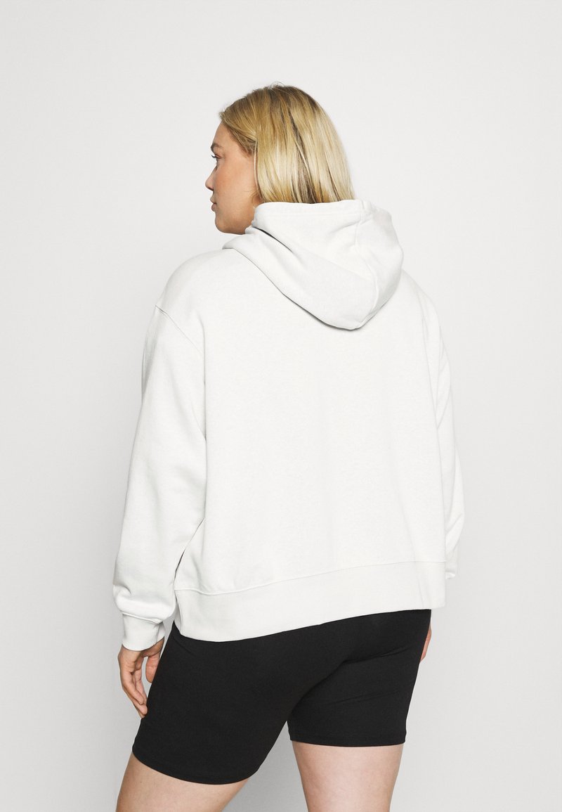 Damen Sweatshirts | Nike Sportswear HOODIE PLUS Sweatshirt platinum tint/white/grau - RU78284 Damen Sweatshirts | Nike Sportswear HOODIE PLUS Sweatshirt platinum tint/white/grau - RU78284