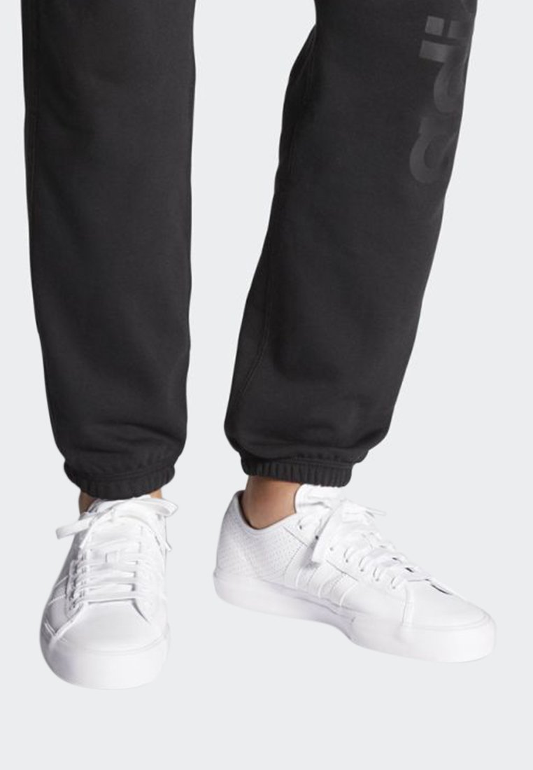 matchcourt remix shoes