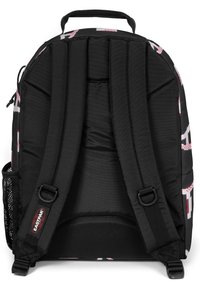 Schwarzer Rucksack mit gepolsterten Schultergurten, einem oberen Griff und einer seitlichen Netz-Tasche. Das Äußere hat ein dezentes geometrisches Muster in Pink und Weiß.