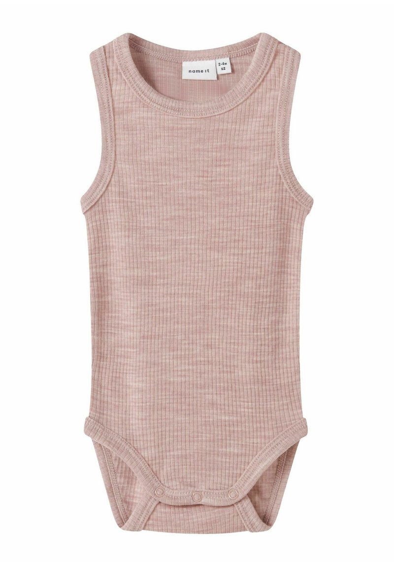 Rosa gestreifter ärmelloser Bodysuit mit Rundhalsausschnitt und Druckknopfverschluss am unteren Ende. Weiche Textur und figurbetontes Design für Komfort.