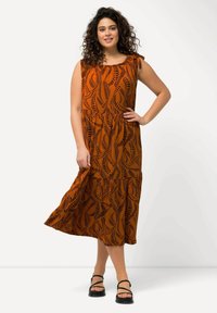 Ulla Popken SLEEVELESS   - Freizeitkleid - cinnamon