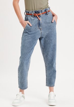 Cache Cache SLOUCHY-MIT GÜRTEL - Jeansy Zwężane - denim stone