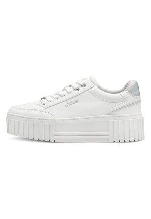 Trainers - white