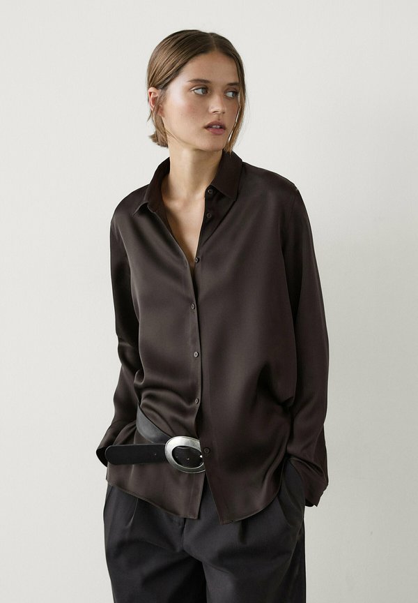 PLAIN WITH LONG SLEEVES  - Button-down blouse