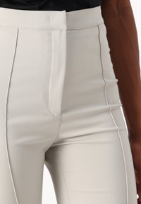 Patrizia Pepe PANTALONI TROUSERS - Bukse - utopia gray
