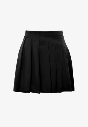 Zwarte geplooide minirok met asymmetrische taillebanddetail, gemaakt van gladde stof, ontworpen voor casual of formeel gebruik.