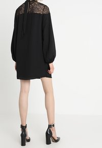 Fashion Union Vapaa-ajan mekko - black