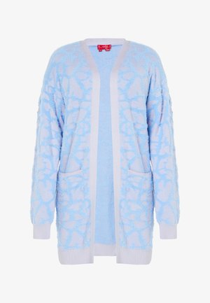 Világoskék kardigán, texturált virágmintával, nyitott elülettel, hosszú ujjakkal, és két elülső zsebbel. Ribbed mandzsetták és hem a kiemelt részletekért.